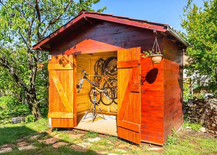 Vanja Villa *